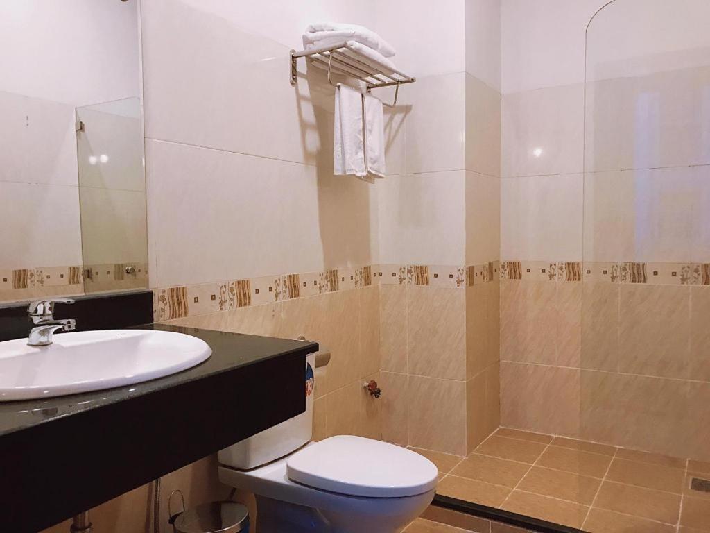 Lucky Star Hotel Буонметхуот Экстерьер фото