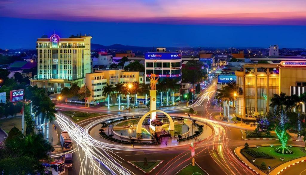 Lucky Star Hotel Буонметхуот Экстерьер фото