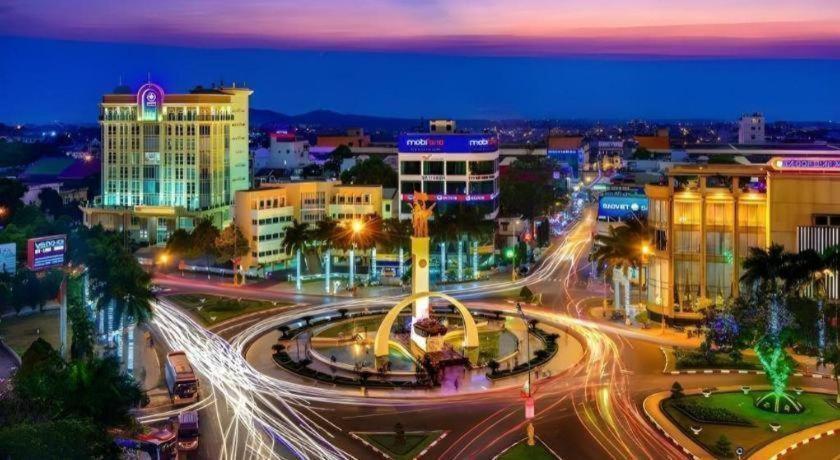 Lucky Star Hotel Буонметхуот Экстерьер фото